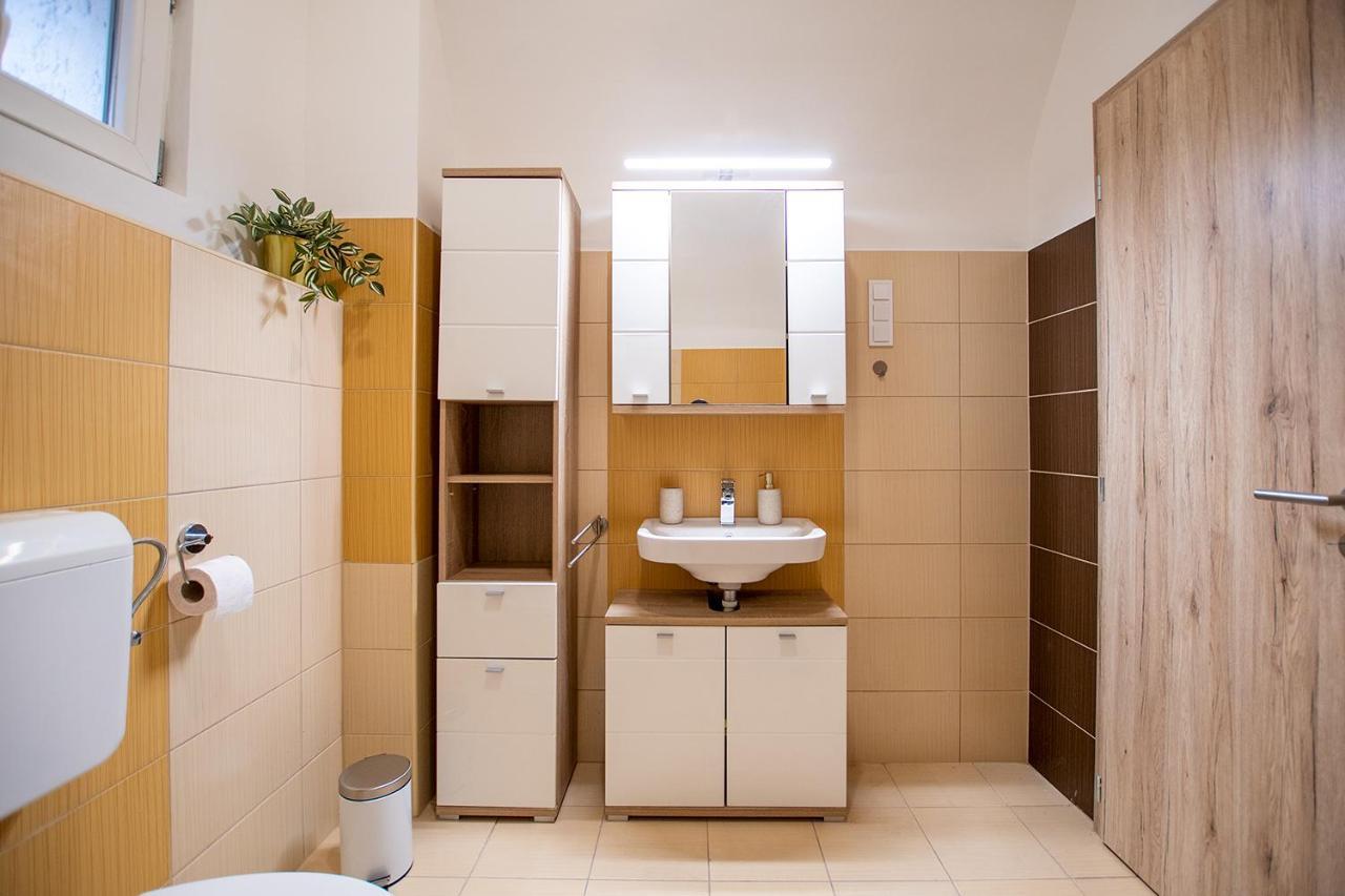Appartamento Zora Lak Sopron Esterno foto
